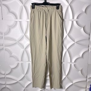 Lululemon like new cream pant sz 4.      Iiii